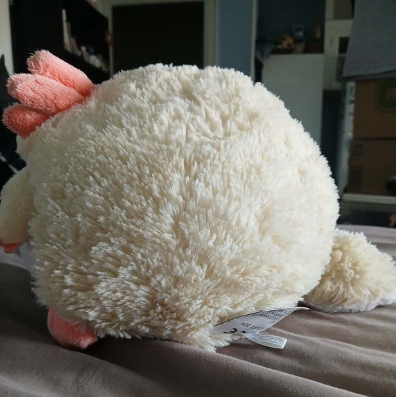 Rare limited run Squishable Mini axolotl plush - Picture 4 of 9